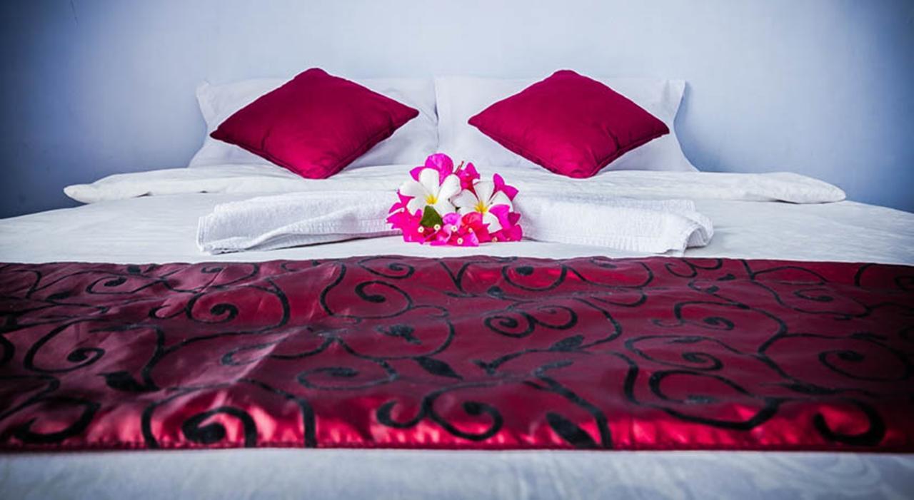 Turtle Beach Hotel Ujunggenteng Δωμάτιο φωτογραφία